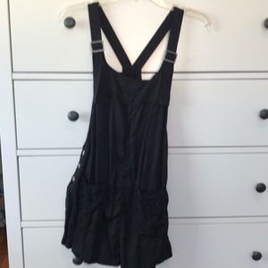 Black overall/romper